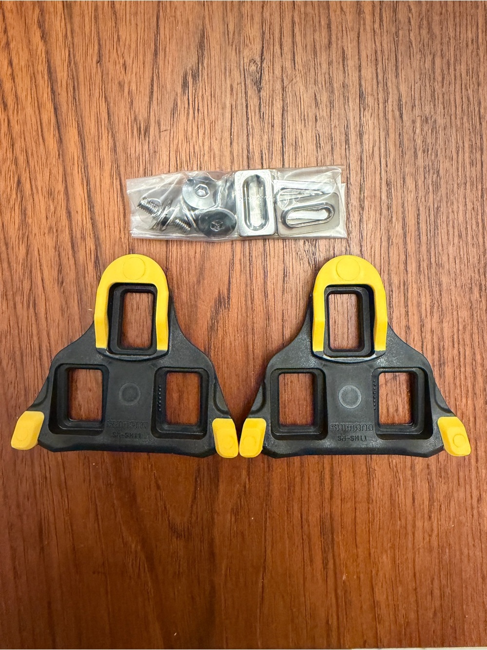 Shimano SM-SH11 Road Cleats Set with Hardware - Yellow/Black - New